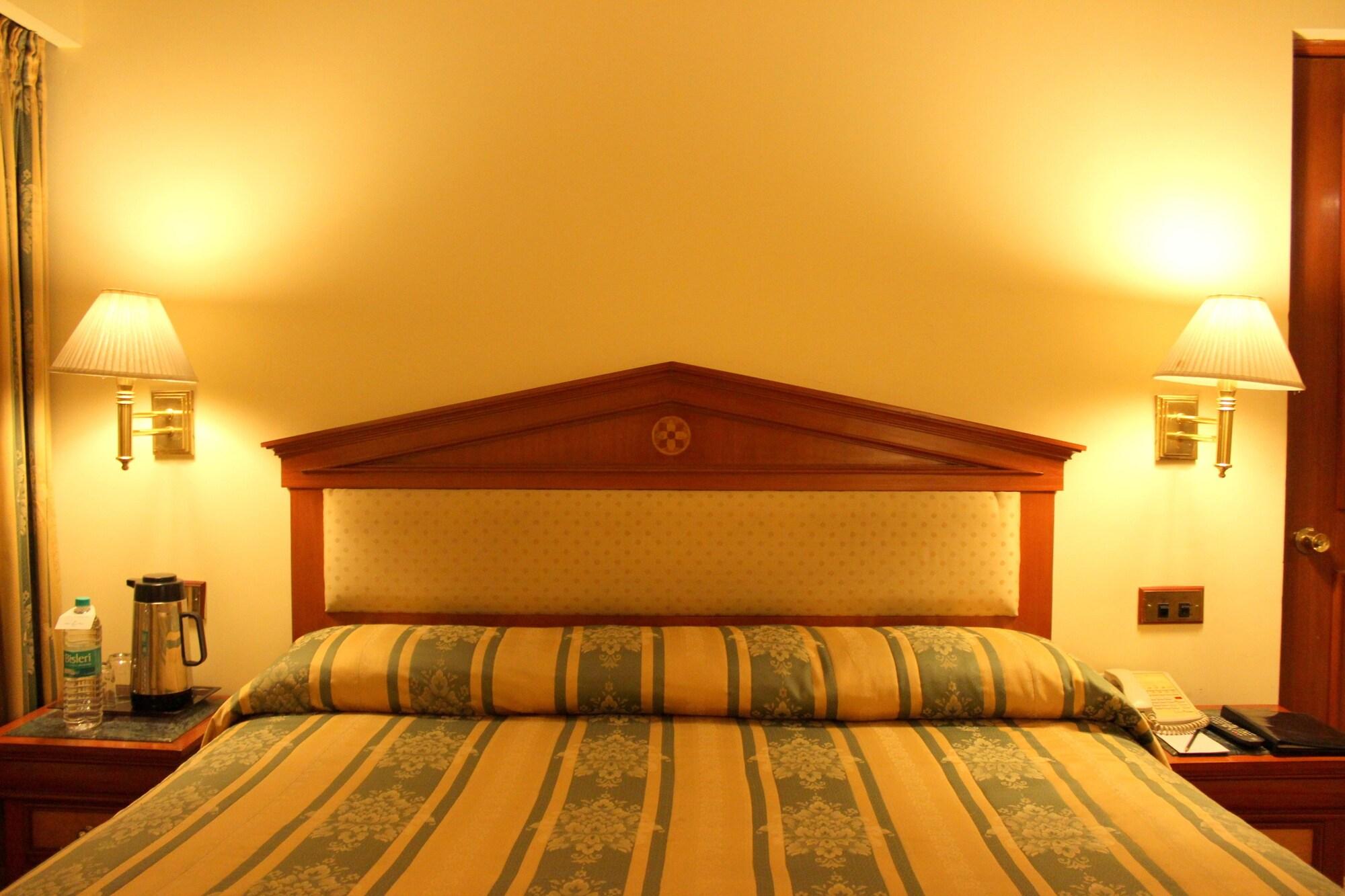 Sagar Plaza Centre Hotel 4*